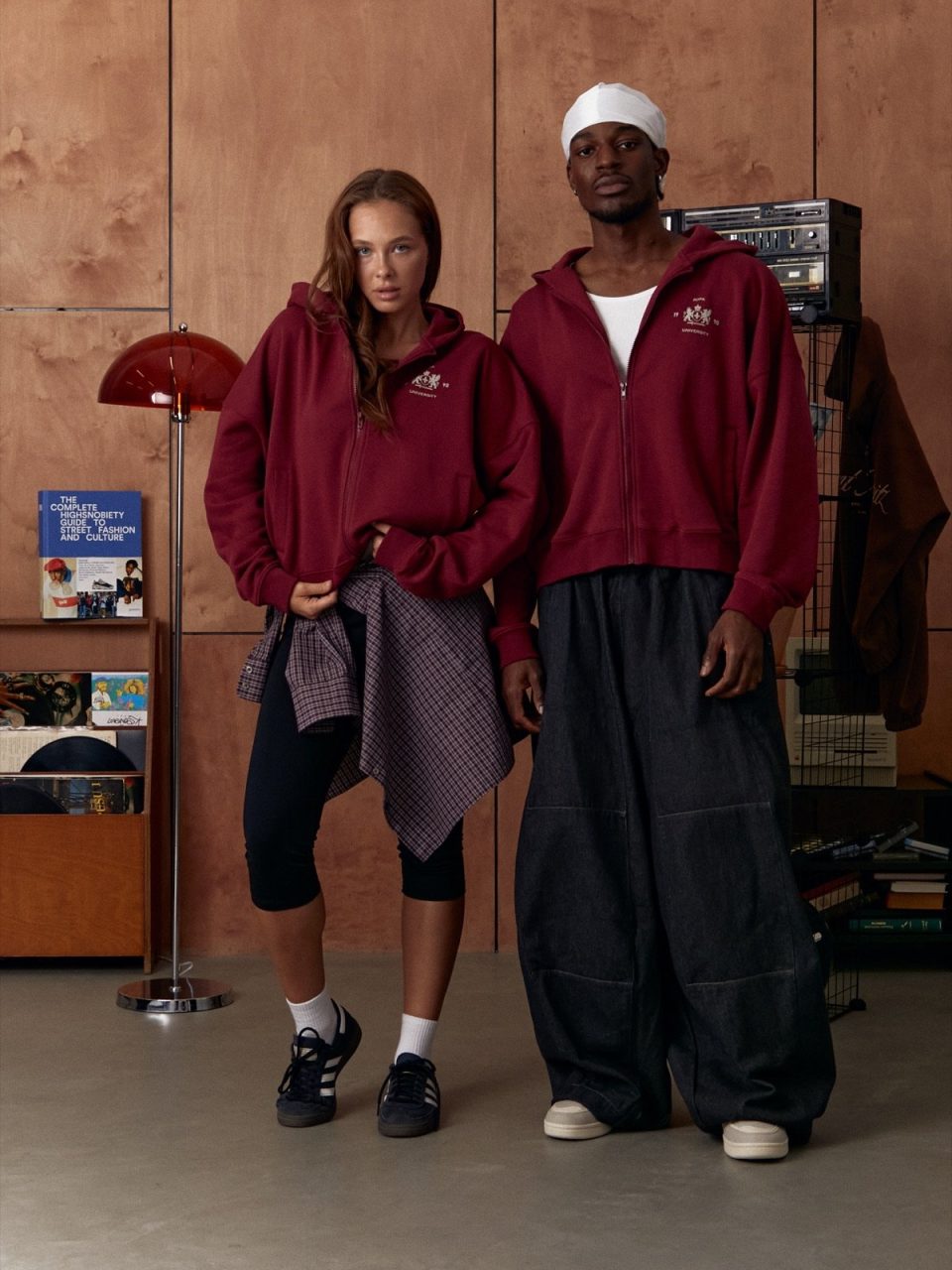 CHERRY UNIVERSITY ZIP-HOODIE