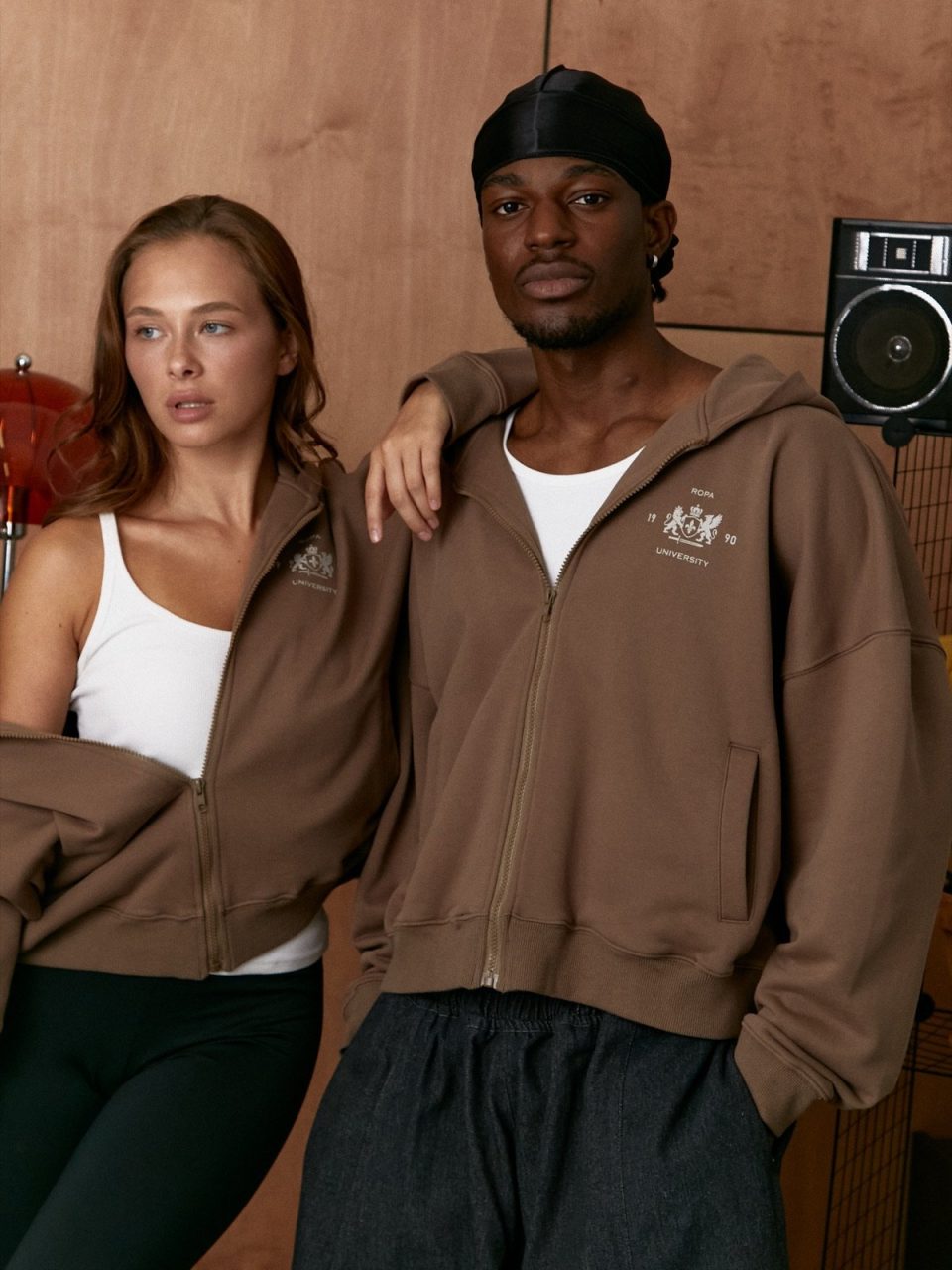 BROWN UNIVERSITY ZIP-HOODIE