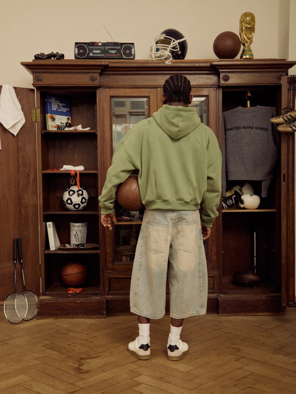 STARS OLIVE ZIP-HOODIE